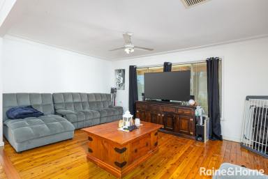 House Sold - NSW - Tolland - 2650 - There's no Better Startin' than Here on Martin  (Image 2)