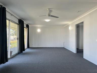 Unit For Lease - NSW - Casino - 2470 - Beautifully Updated 3 Bedroom Unit in Great Location!  (Image 2)