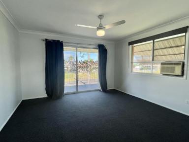 Unit Leased - NSW - Casino - 2470 - Beautifully Updated 3 Bedroom Unit in Great Location!  (Image 2)