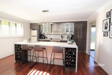 House For Lease - NSW - Inverell - 2360 - Gorgeous Family Home in Quiet Location  (Image 2)