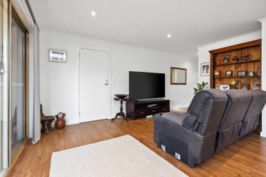Unit For Sale - VIC - Spring Gully - 3550 - Practical, Stylish Townhouse  (Image 2)