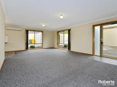 Unit For Sale - TAS - New Norfolk - 7140 - Charming Two Bedroom Brick Unit  (Image 2)