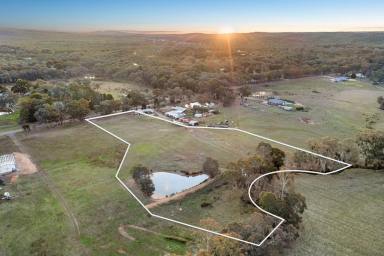 Residential Block For Sale - VIC - Mandurang South - 3551 - Build Your Dream Country Lifestyle Now - Title, Fully Fenced, Zoned RLZ!  (Image 2)