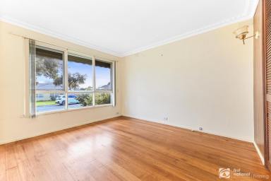 House For Sale - VIC - Cranbourne - 3977 - Centrally Located – Position Perfect!  (Image 2)
