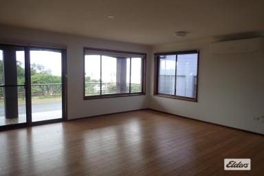 House For Lease - NSW - Old Bar - 2430 - Beachfront living  (Image 2)