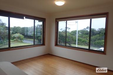 House For Lease - NSW - Old Bar - 2430 - Beachfront living  (Image 2)