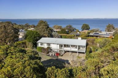 House For Sale - VIC - Somers - 3927 - Prime Location: Walk to the Beach and Coastal Trail  (Image 2)