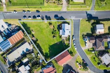 House Auction - NSW - Bermagui - 2546 - Deceased Estate.
A rare opportunity awaits the astute developer or the savvy investor  (Image 2)
