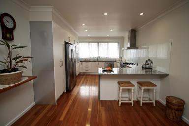 Acreage/Semi-rural For Sale - NSW - Inverell - 2360 - Town and Country Living At its Best  (Image 2)