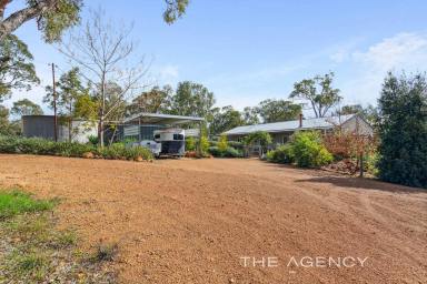 Acreage/Semi-rural Sold - WA - Gidgegannup - 6083 - "Something Special"  (Image 2)