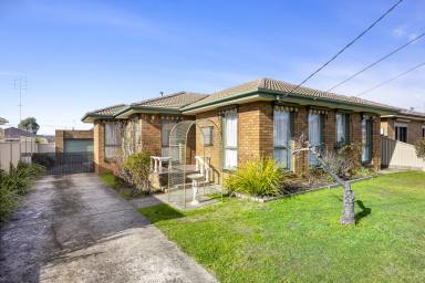 House Sold - VIC - Wendouree - 3355 - First Home Buyers Look No Further!  (Image 2)