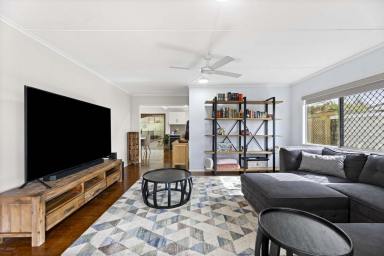 House For Sale - QLD - Kearneys Spring - 4350 - Family Friendly, Four Bedrooms + Pool!  (Image 2)