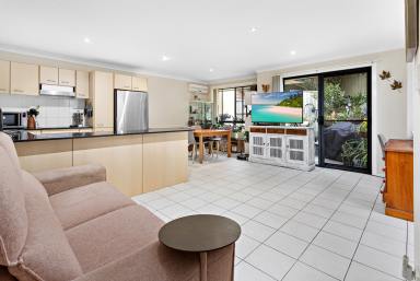 Townhouse For Lease - NSW - Kiama - 2533 - WELL PRESENTED 3 BEDROOM TOWNHOUSE IN SOUGHT AFTER PRECINCT  (Image 2)