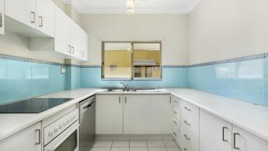 Unit Auction - QLD - Cairns North - 4870 - SET AND FORGET | TWO BEDROOM UNIT IN A GREAT CENTRAL LOCATION!  (Image 2)