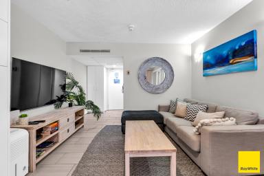 Unit Auction - QLD - Palm Cove - 4879 - Modern two bedroom apartment only moments from the Beach!  (Image 2)