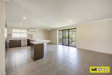 House Leased - NSW - Grafton - 2460 - EXECUTIVE HOME IN EXECUTIVE NEIGHBOURHOOD!  (Image 2)