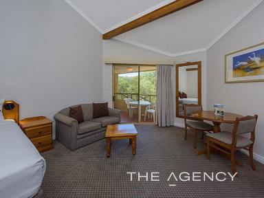 Serviced Apartment For Sale - WA - Broadwater - 6280 - Fantastic investment opportunity awaits with this serviced studio apartment in the Abbey Beach Resort.  (Image 2)