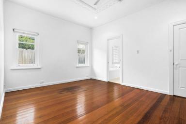 House Leased - VIC - Mentone - 3194 - FRESHLY PAINTED l PERFECT LOCATION l SPACIOUS HOME  (Image 2)