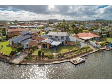 House Sold - NSW - Forster - 2428 - WHEN BIGGER IS BETTER, WATERFRONT AT FORSTER KEYS  (Image 2)