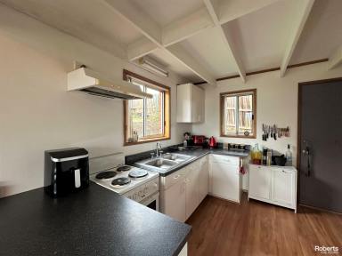 Unit Leased - TAS - Claremont - 7011 - Cosy Loft Style Unit  (Image 2)