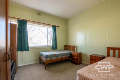 Flat For Lease - NSW - Guyra - 2365 - 3 Bedroom Flat close to the main street.  (Image 2)