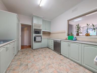 House For Lease - VIC - Swan Hill - 3585 - Popular Pritchard Street  (Image 2)