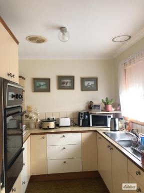 Unit Leased - VIC - Yarram - 3971 - Charming 2-bedroom unit  (Image 2)