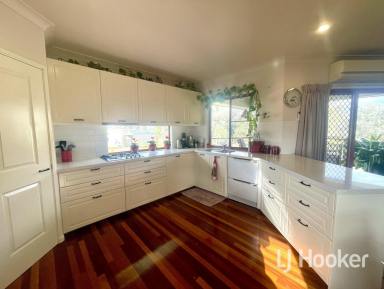 House For Sale - NSW - Inverell - 2360 - Attractive Home in Stunning Setting.  (Image 2)