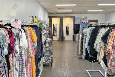 Studio For Sale - NSW - Narromine - 2821 - The perfect retail/office space  (Image 2)