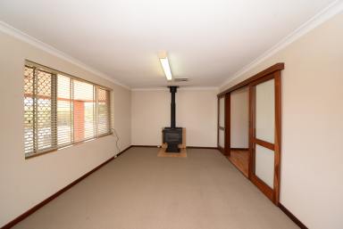 House For Lease - WA - Bridgetown - 6255 - GREAT LOCATION  (Image 2)