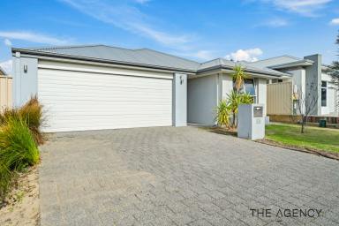 House For Sale - WA - Wellard - 6170 - Explore Modern Living at 24 Obsidian Way, Wellard WA 6170  (Image 2)