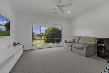 House For Sale - VIC - Rochester - 3561 - BEAUTIFULLY RENOVATED FAMILY HOME WITH TASTEFUL DECOR  (Image 2)