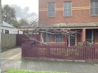 Townhouse For Sale - VIC - Ballarat Central - 3350 - Central, 2 Bedroom Townhouse, Low Maintenance, Off-Street parking.  (Image 2)