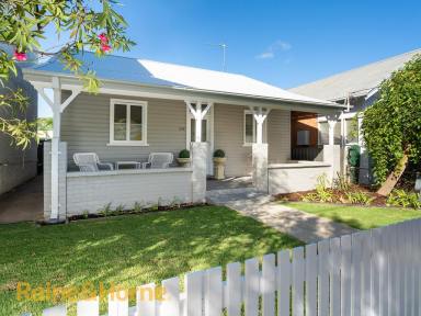 House For Lease - NSW - Wagga Wagga - 2650 - Cute Central Cottage  (Image 2)