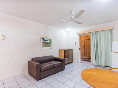 Unit For Lease - QLD - Manunda - 4870 - 1 Bedroom Unit with Pool in Complex to Keep Cool During Summer!  (Image 2)