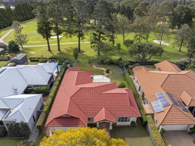 House For Sale - QLD - Middle Ridge - 4350 - Absolute Golf Course Frontage – Sunny Northern Aspect  (Image 2)