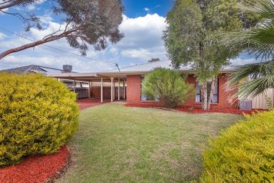 House For Sale - VIC - Irymple - 3498 - Feels Like New!  (Image 2)