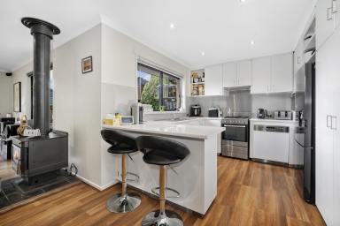 House Leased - VIC - Black Hill - 3350 - Family Living In The Heart of Black Hill  - Partially Furnished  (Image 2)