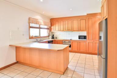 House For Lease - VIC - Mildura - 3500 - LOW MAINTENANCE LIVING INSIDE & OUT  (Image 2)