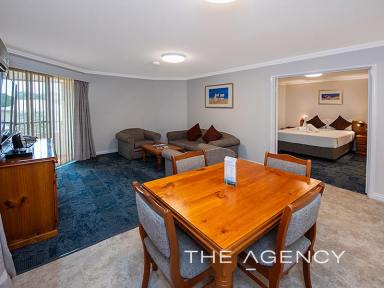 Apartment For Sale - WA - Broadwater - 6280 - Luxurious Beachside Accommodation!  (Image 2)
