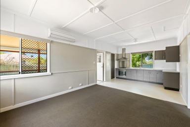House For Lease - QLD - South Toowoomba - 4350 - CHARMING SOUTHSIDE COTTAGE  (Image 2)