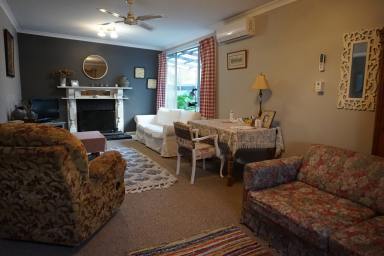 House Leased - VIC - Beechworth - 3747 - SCENIC SILVER CREEK  (Image 2)