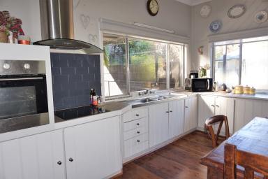 House Leased - VIC - Beechworth - 3747 - SCENIC SILVER CREEK  (Image 2)