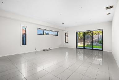 House Leased - VIC - Cheltenham - 3192 - FRESHLY PAINTED | CLOSE TO SOUTHLANDS | SPACIOUS  (Image 2)