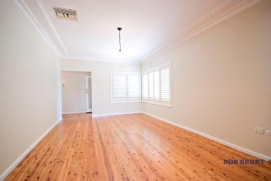 House For Lease - NSW - Dubbo - 2830 - Three bedroom home in sought after location  (Image 2)