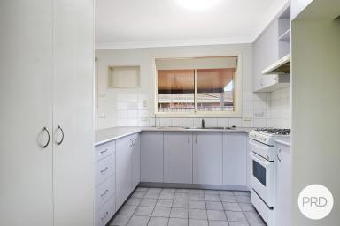 House For Lease - NSW - Lavington - 2641 - TWO BEDROOM UNIT IN CONVENIENT LOCATION  (Image 2)