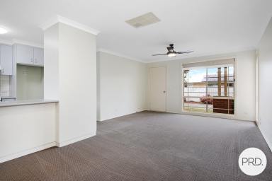 House For Lease - NSW - Lavington - 2641 - TWO BEDROOM UNIT IN CONVENIENT LOCATION  (Image 2)