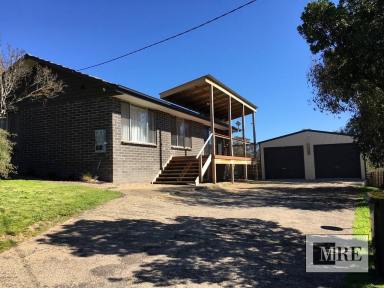 House Leased - VIC - Bonnie Doon - 3720 - Escape to the Country!  (Image 2)