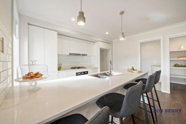 Duplex/Semi-detached For Lease - NSW - Dubbo - 2830 - Three Bedroom Duplex Located in Keswick Estate  (Image 2)