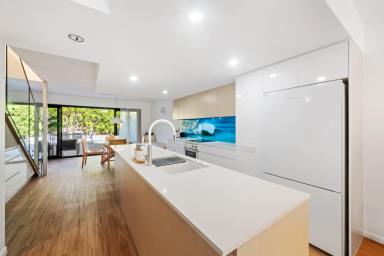 House Leased - QLD - Sunshine Beach - 4567 - 8 mins walk to the sand  (Image 2)